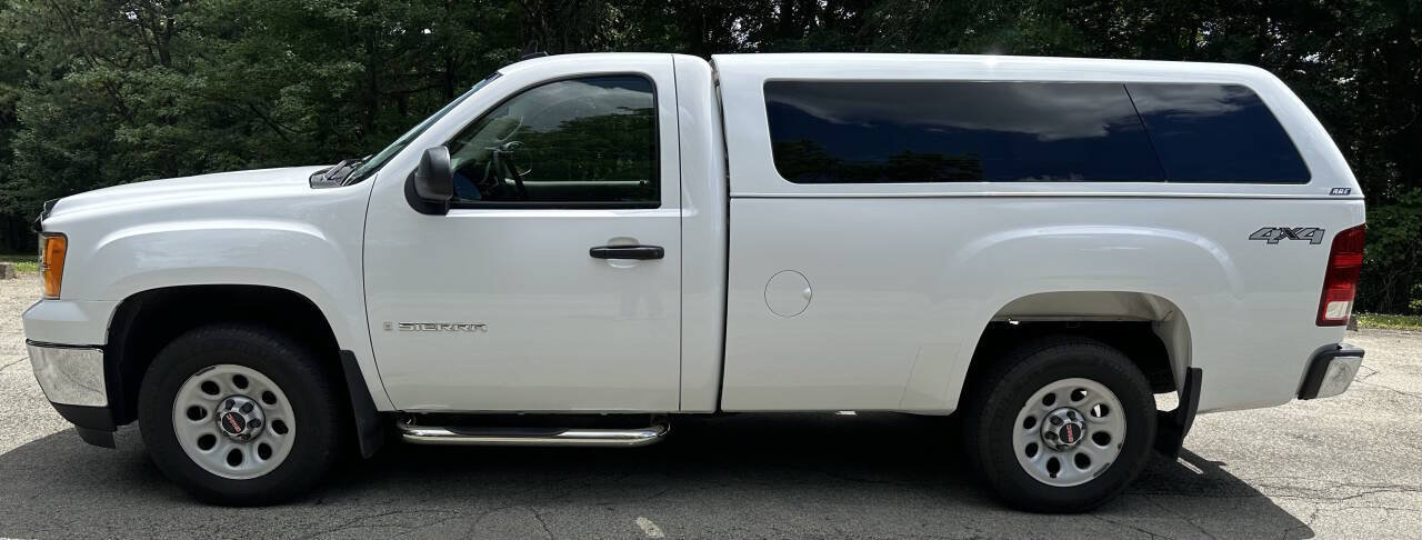 Used 2007 GMC Sierra 1500 W/T w/ Work Truck Preferred Package AWD/4WD image 8