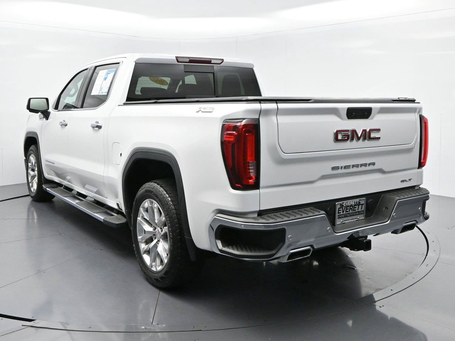 Used 2019 GMC Sierra 1500 SLT w/ SLT Premium Plus Package AWD/4WD image 5
