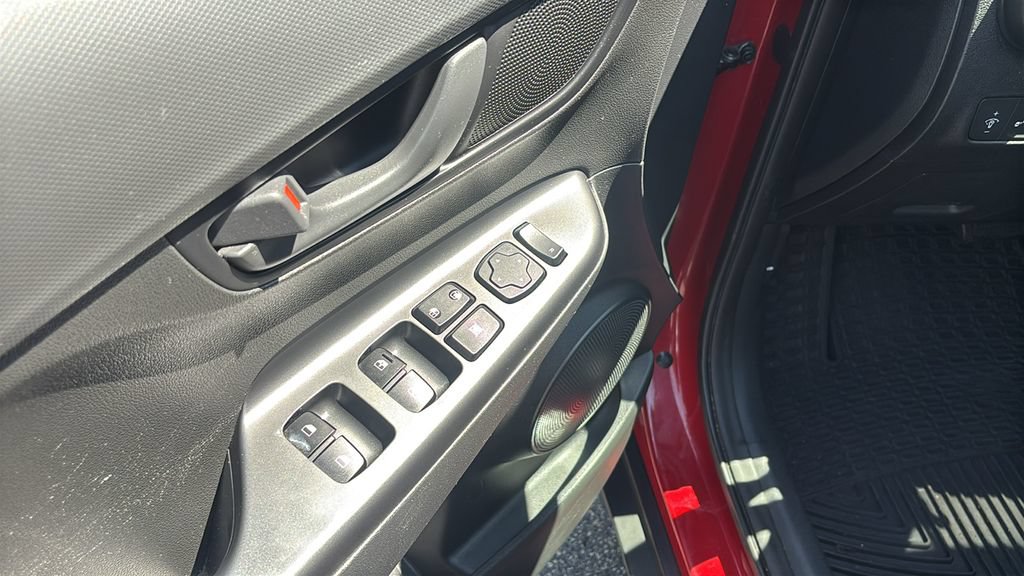 Used 2018 Hyundai Kona SEL FWD image 14