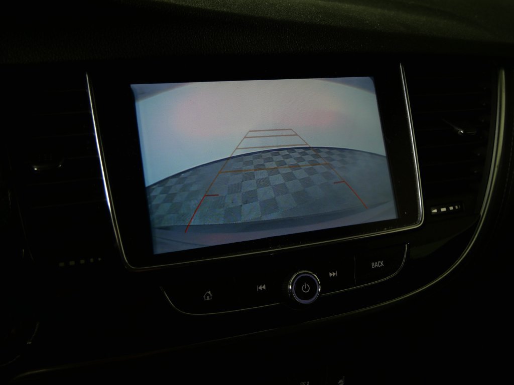 Used 2019 Buick Encore Essence FWD image 24