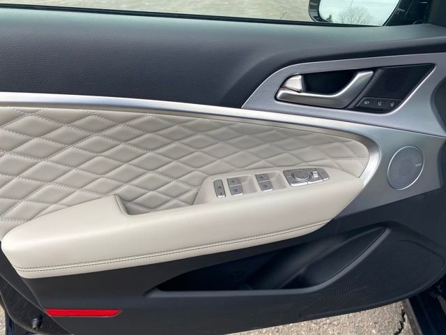 Used 2020 Genesis G70 2.0T w/ Prestige Package image 17