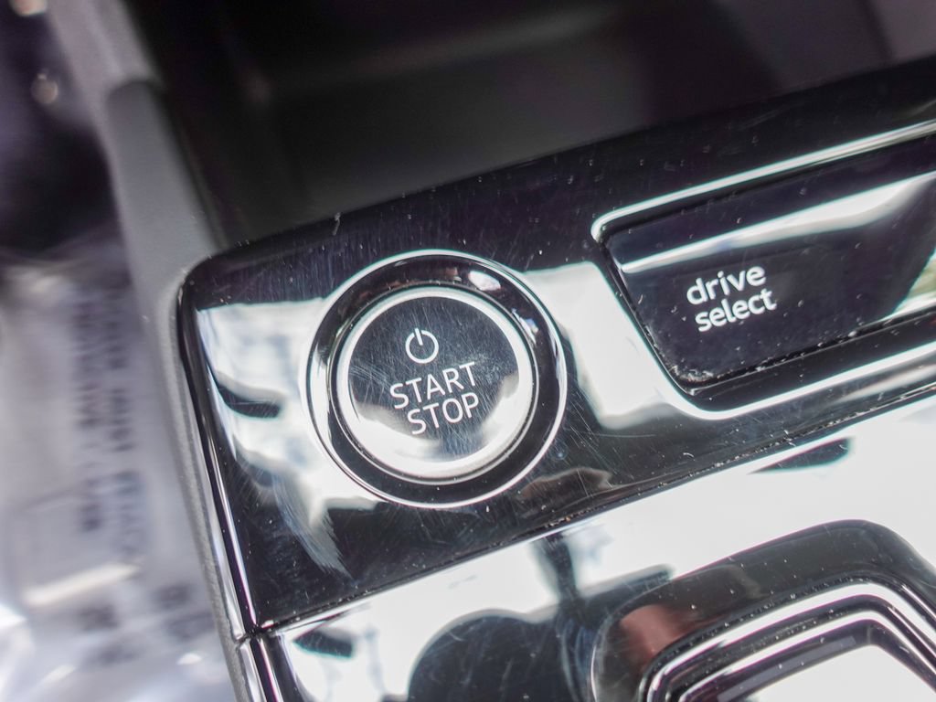 Used 2025 Audi Q6 e-tron Premium w/ Convenience Package RWD image 15