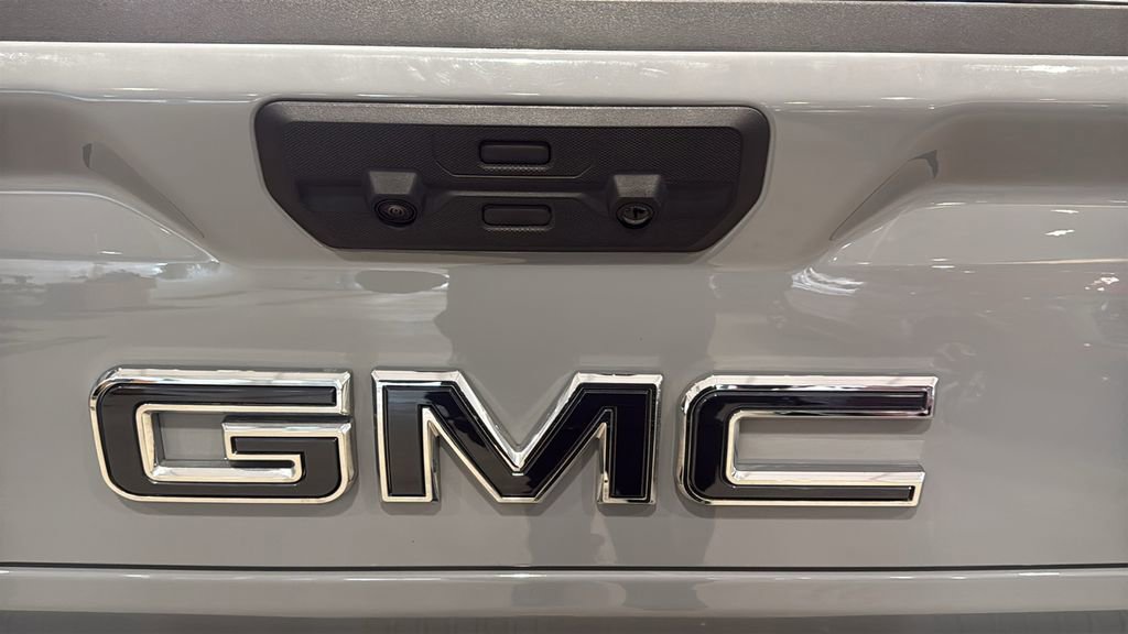 Used 2025 GMC Sierra 1500 Denali Ultimate image 9