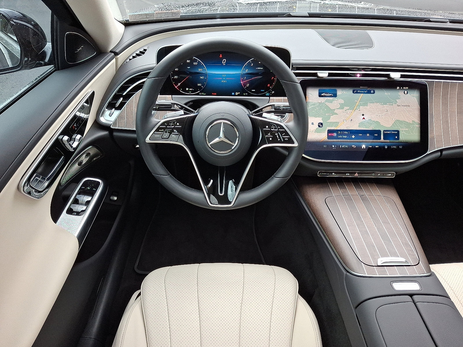 Certified 2025 Mercedes-Benz E 350 4MATIC Sedan image 12