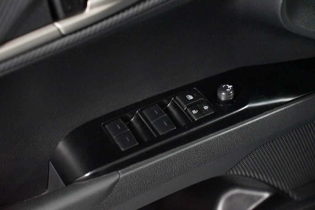 Used 2025 Toyota Camry SE FWD image 32