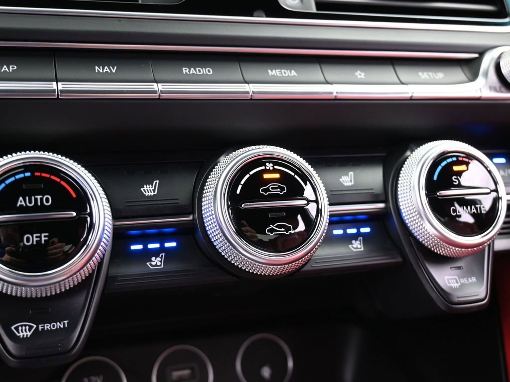 Used 2023 Genesis G70 3.3T w/ Sport Advanced Package image 24