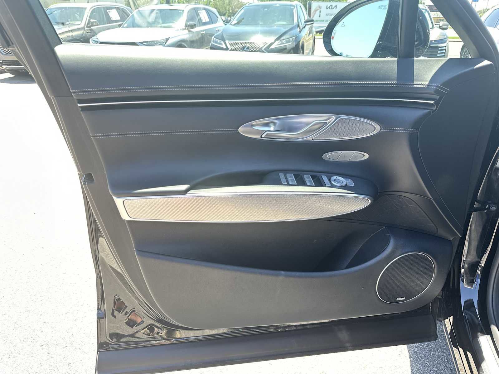 Used 2024 Genesis GV70 2.5T w/ Sport Prestige Package AWD/4WD image 14