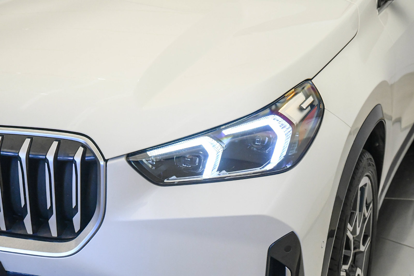 Used 2023 BMW X1 xDrive28i w/ Convenience Package AWD/4WD image 8