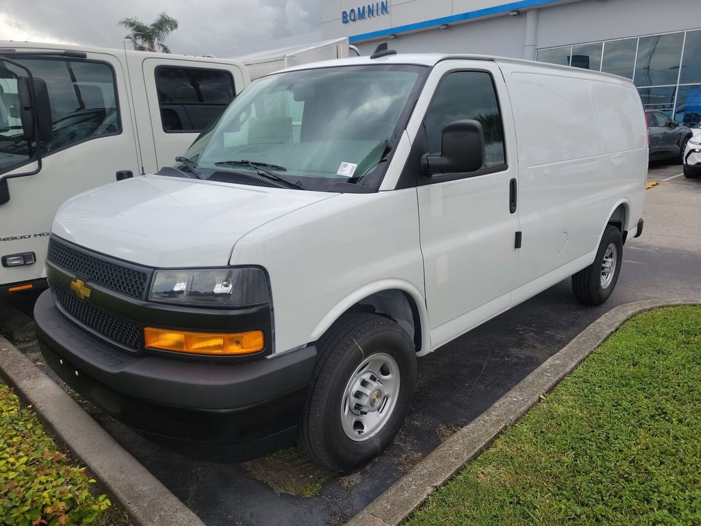 New 2025 Chevrolet Express 2500 Work Van w/ Driver Convenience Package image 2