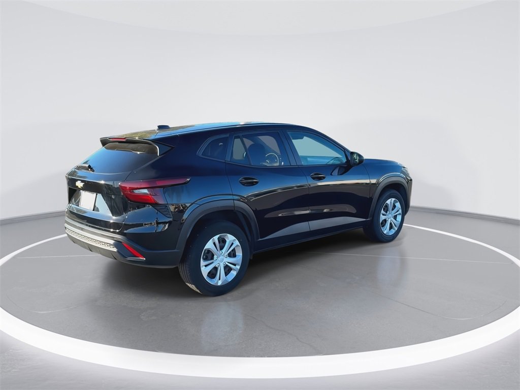Used 2024 Chevrolet Trax LS image 8