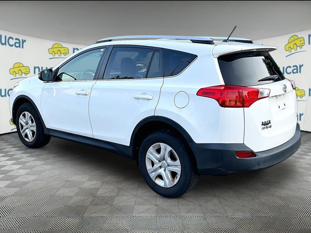 Used 2015 Toyota RAV4 LE AWD/4WD image 5