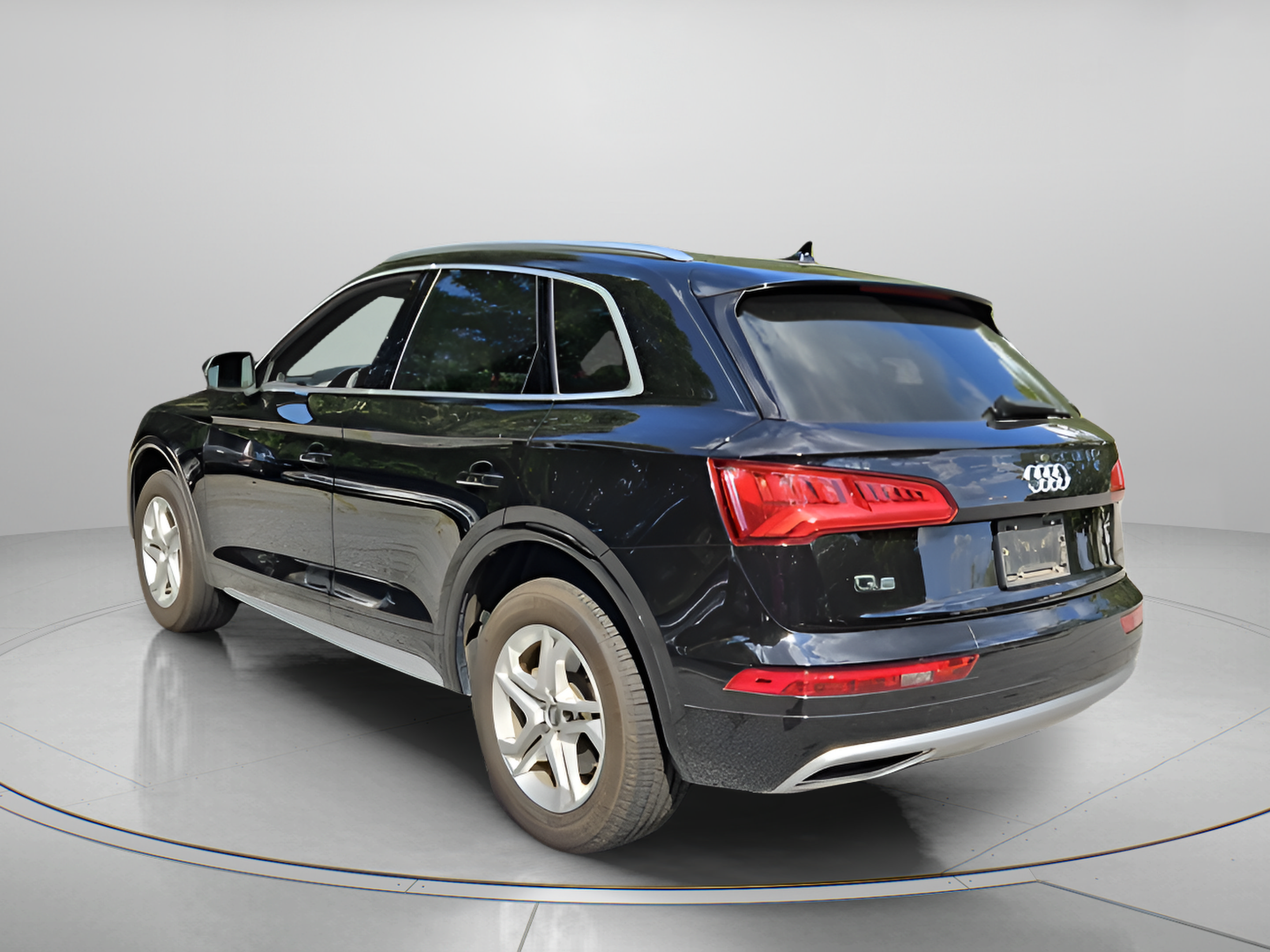 Used 2019 Audi Q5 2.0T Premium AWD/4WD image 3