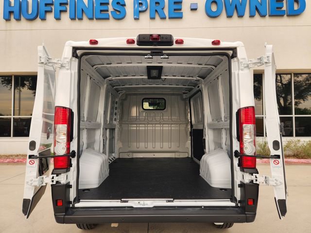 Used 2025 RAM ProMaster 2500 w/ Safety Group FWD image 31