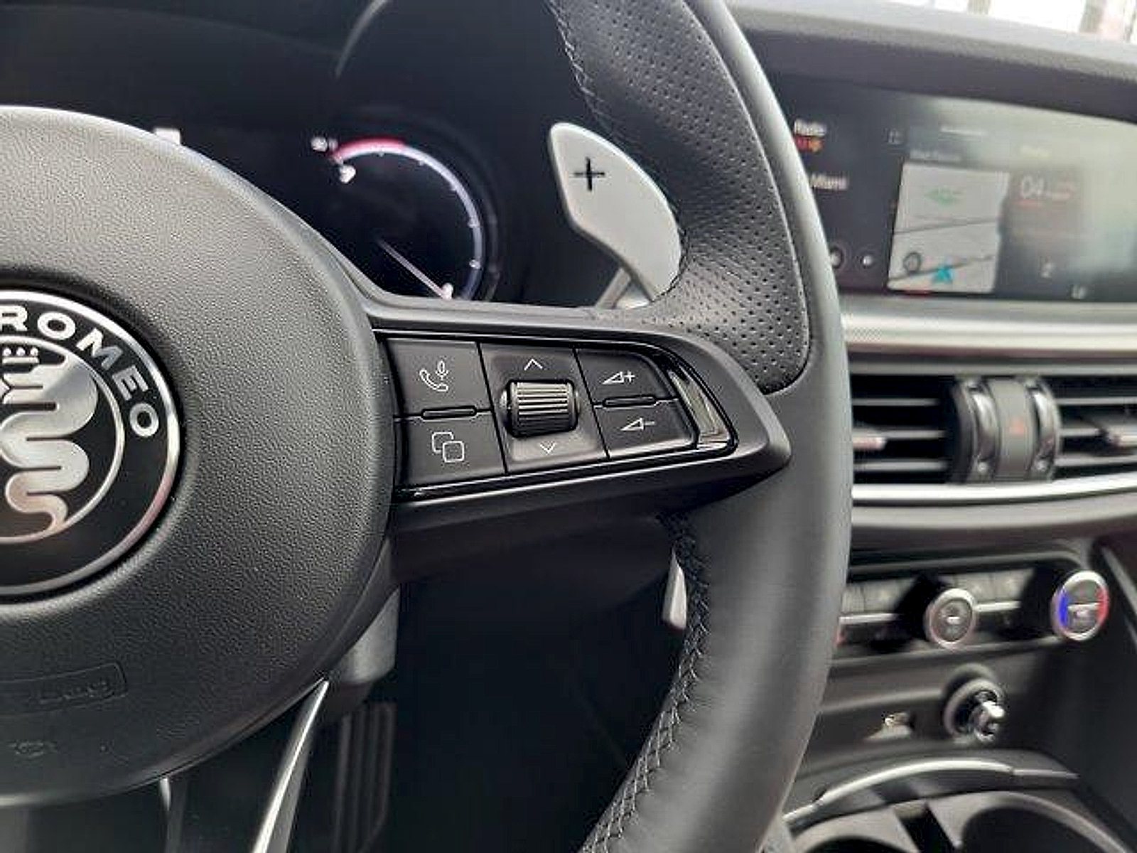 New 2026 Alfa Romeo Stelvio Sprint AWD/4WD image 25