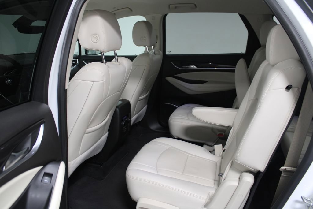 Used 2024 Buick Enclave Essence w/ Technology Package image 18