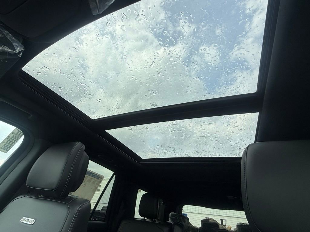 New 2026 Ford Expedition Max Platinum image 28