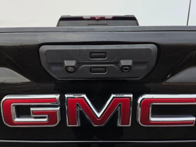 Used 2023 GMC Sierra 2500 Denali w/ Denali Black Diamond Edition image 11