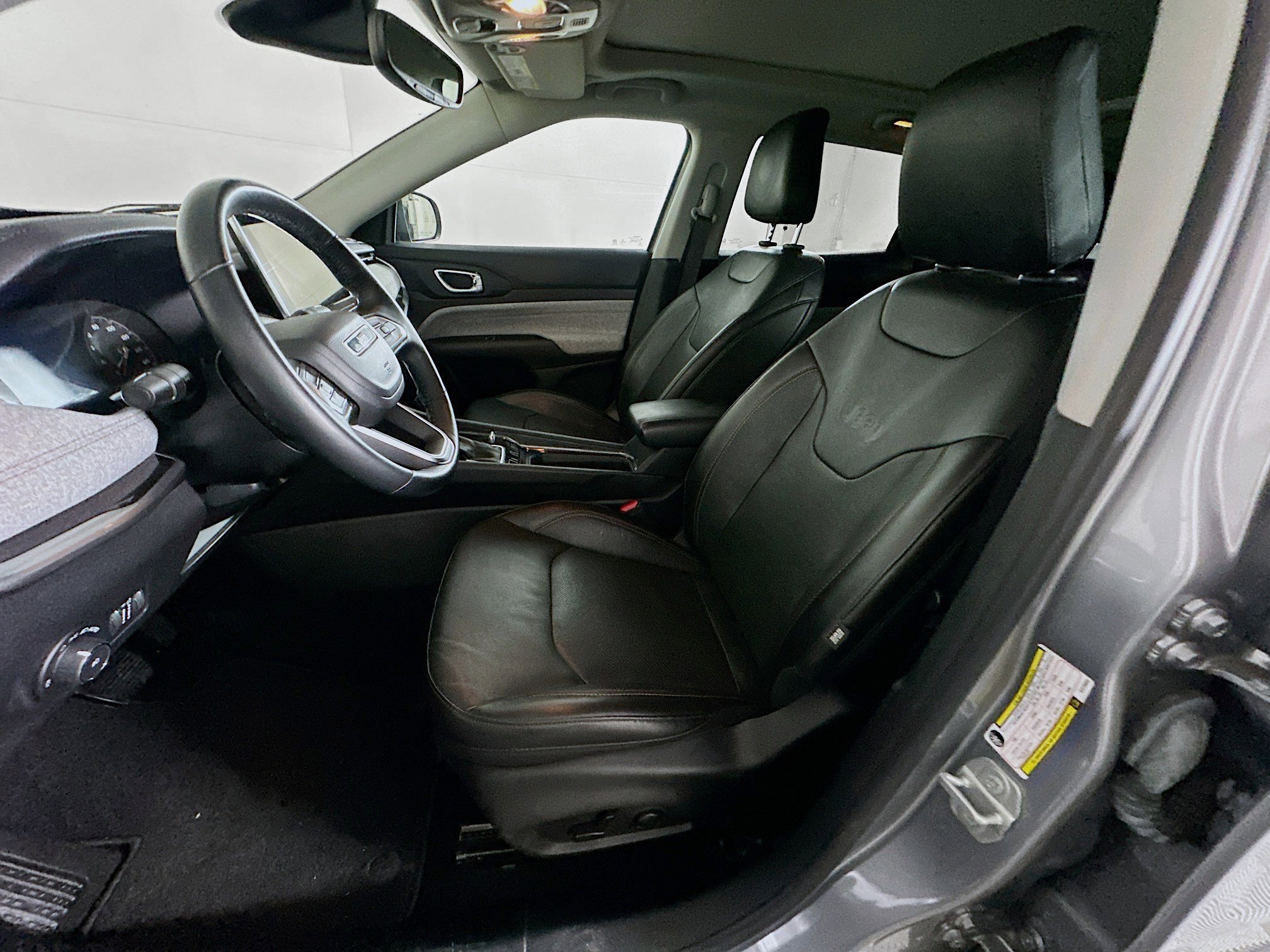 Used 2022 Jeep Compass Latitude w/ Sun and Sound Group image 13