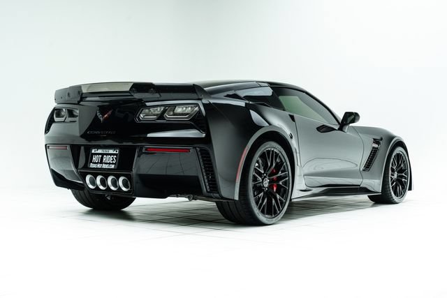 Used 2015 Chevrolet Corvette Z06 w/ 3LZ Preferred Equipment Group RWD image 12