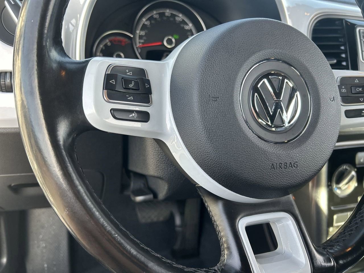 Used 2017 Volkswagen Beetle 1.8T FWD image 21