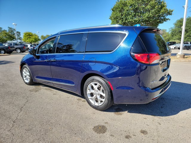 Used 2018 Chrysler Pacifica Touring-L Plus w/ Advanced Safetytec Group FWD image 7