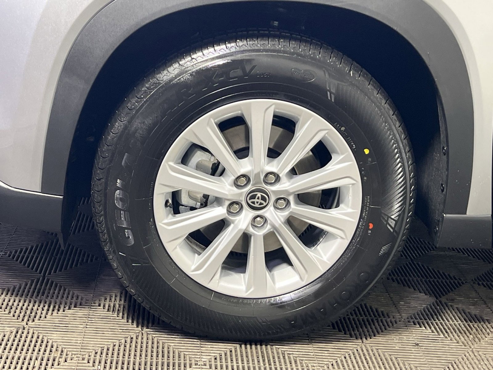 Used 2026 Toyota Grand Highlander XLE image 12