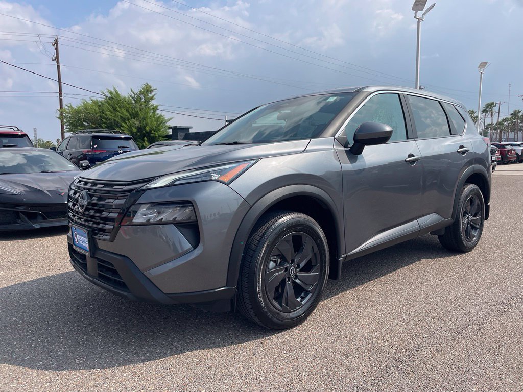 Certified 2026 Nissan Rogue SV FWD image 3