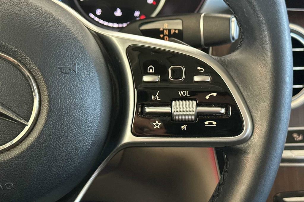 Certified 2022 Mercedes-Benz GLC 300 4MATIC w/ Premium Package Lite image 32