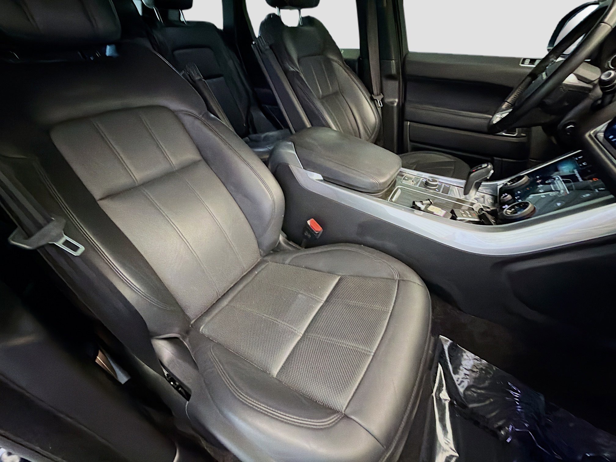 Used 2020 Land Rover Range Rover Sport HSE image 15