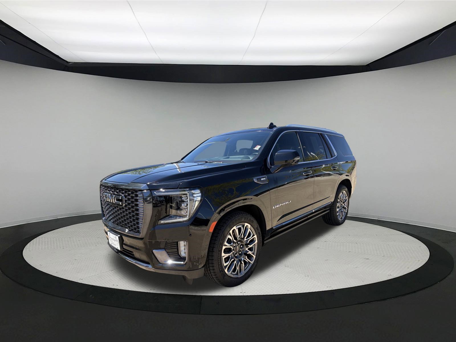 Used 2023 GMC Yukon Denali Ultimate AWD/4WD image 3