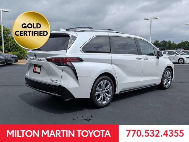 Certified 2023 Toyota Sienna Platinum FWD image 3