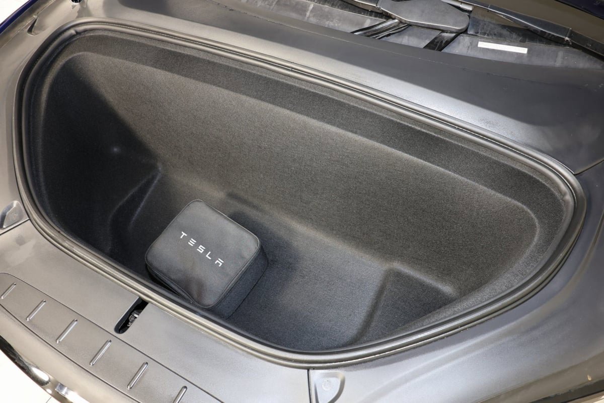 Used 2022 Tesla Model X image 18