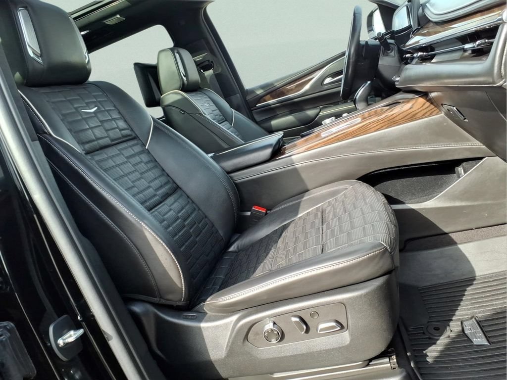 Used 2023 Cadillac Escalade Premium Luxury Platinum AWD/4WD image 14