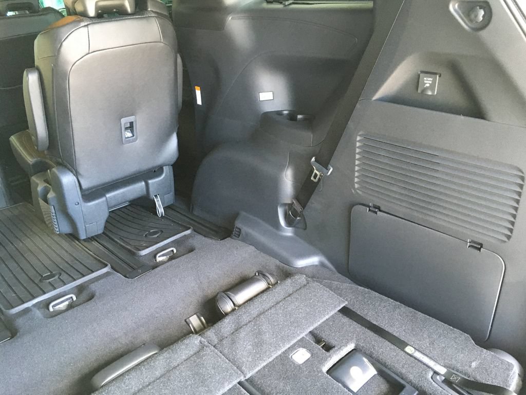 New 2026 Toyota Sienna Platinum AWD/4WD image 32