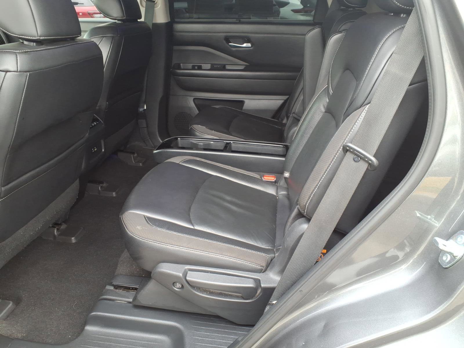 Certified 2022 Nissan Pathfinder SL w/ SL Premium Package image 8