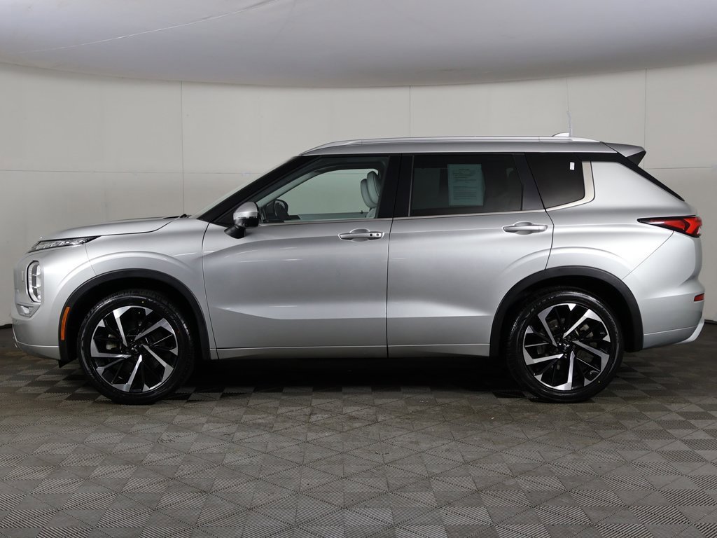 Used 2023 Mitsubishi Outlander SEL image 19
