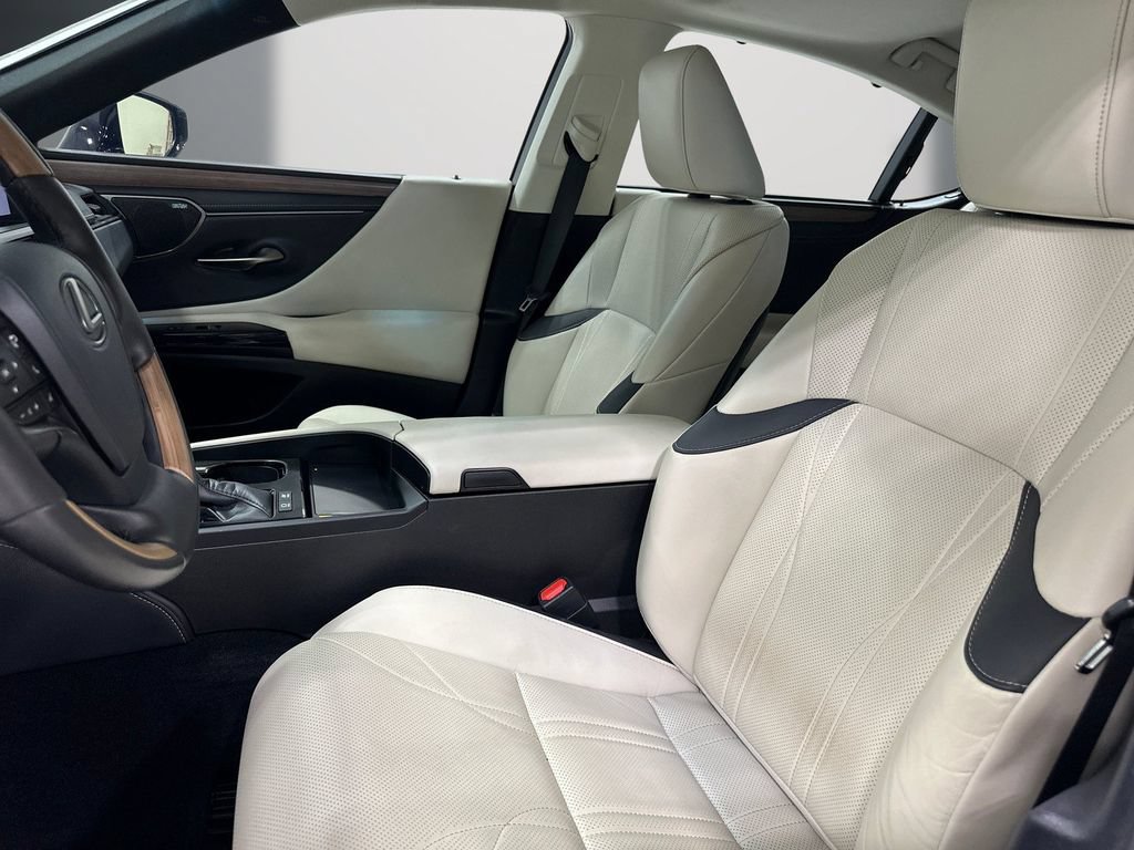 Used 2024 Lexus ES 300h Ultra Luxury FWD image 14