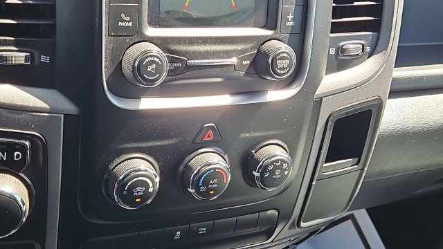 Used 2017 RAM 1500 Express RWD image 17