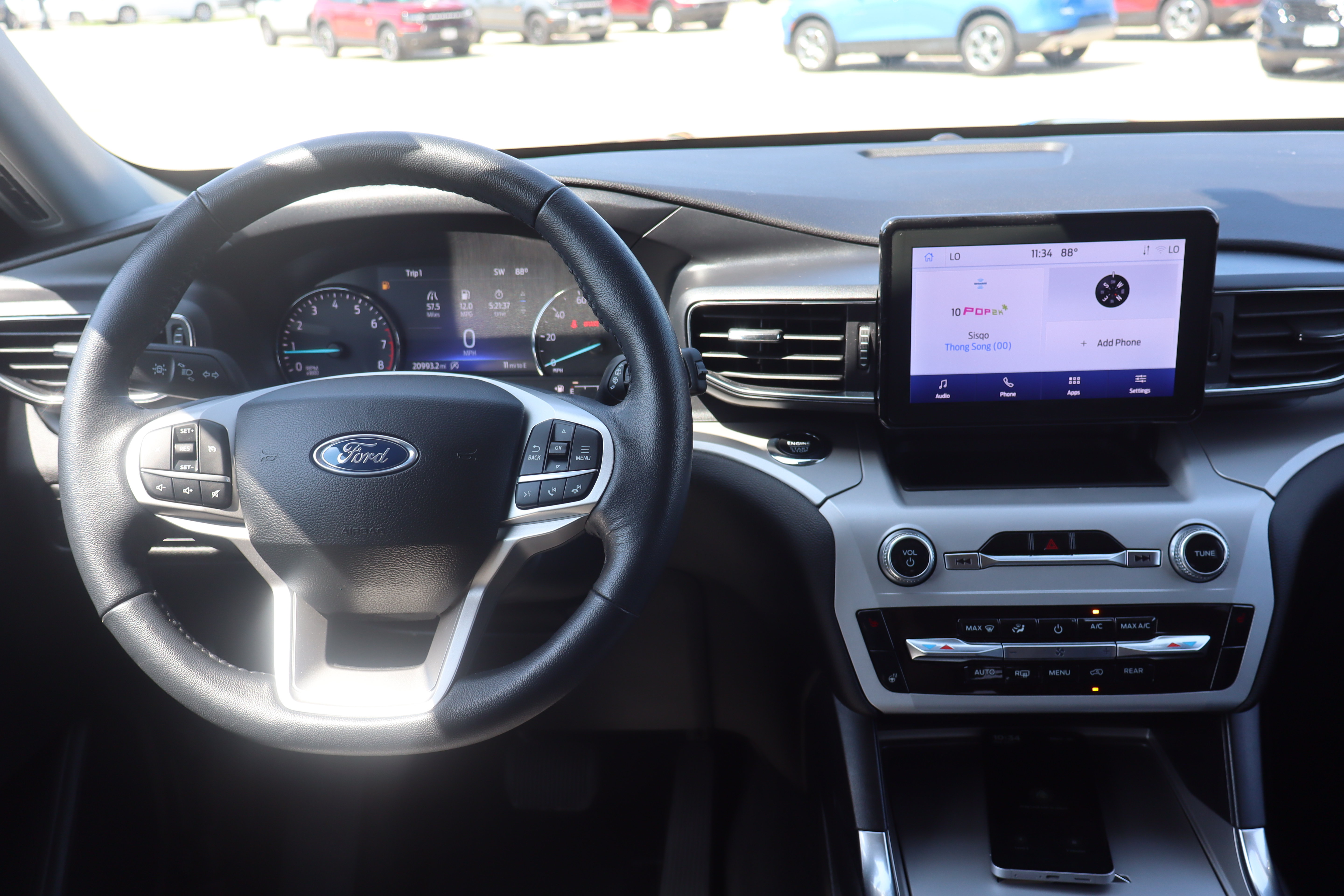 Used 2023 Ford Explorer XLT w/ Equipment Group 202A AWD/4WD image 15