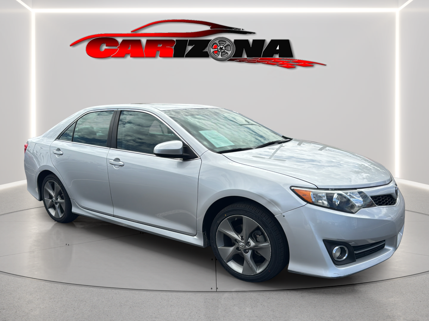 Used 2014 Toyota Camry SE FWD image 2
