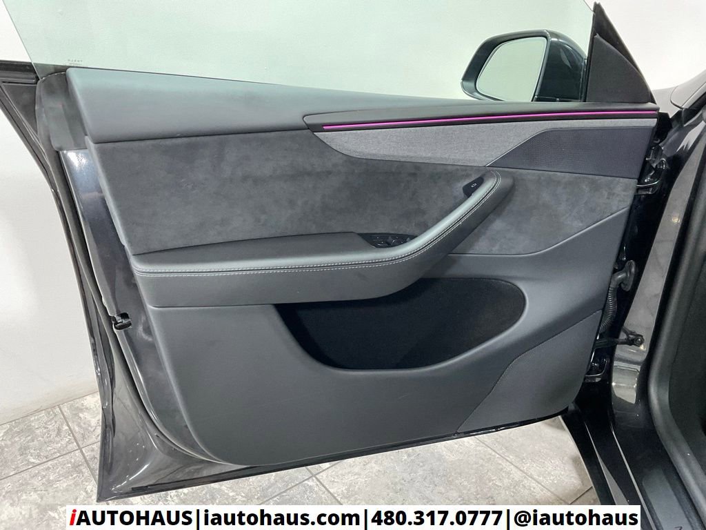 Used 2026 Tesla Model Y Long Range image 37