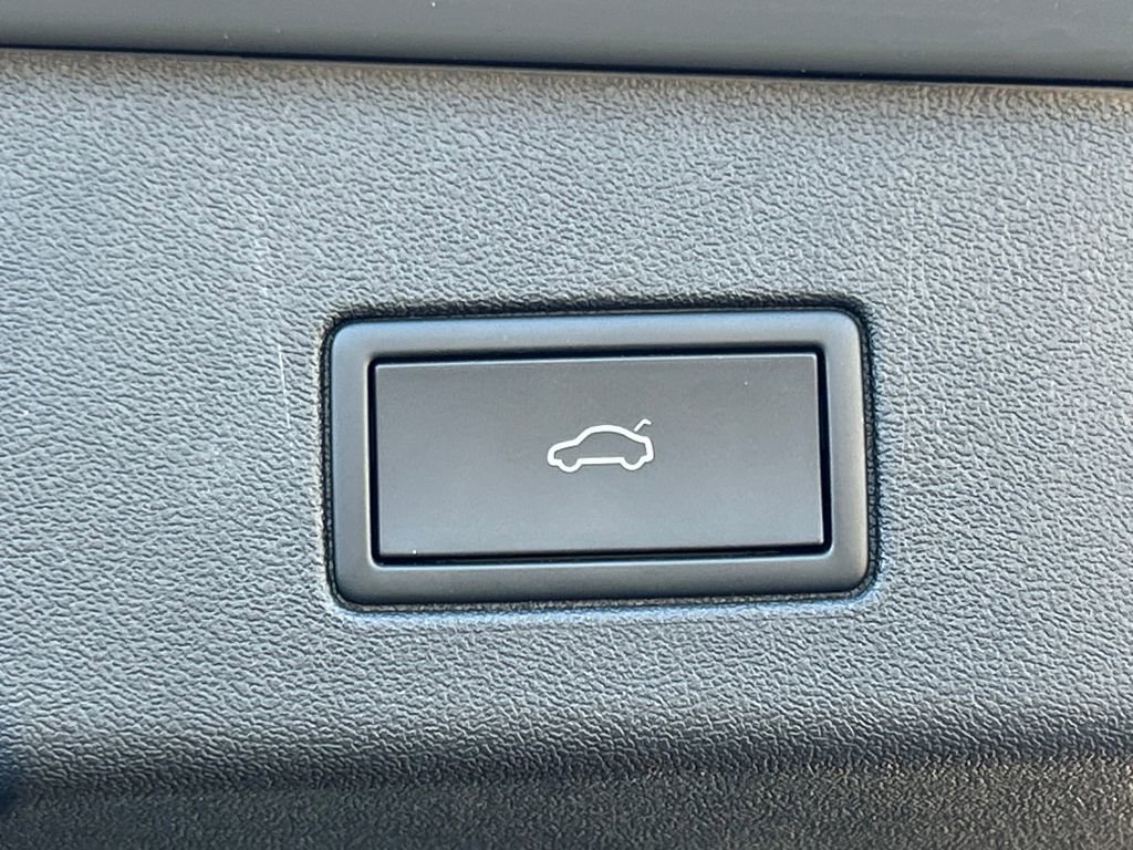 Used 2023 Volkswagen ID.4 S image 47