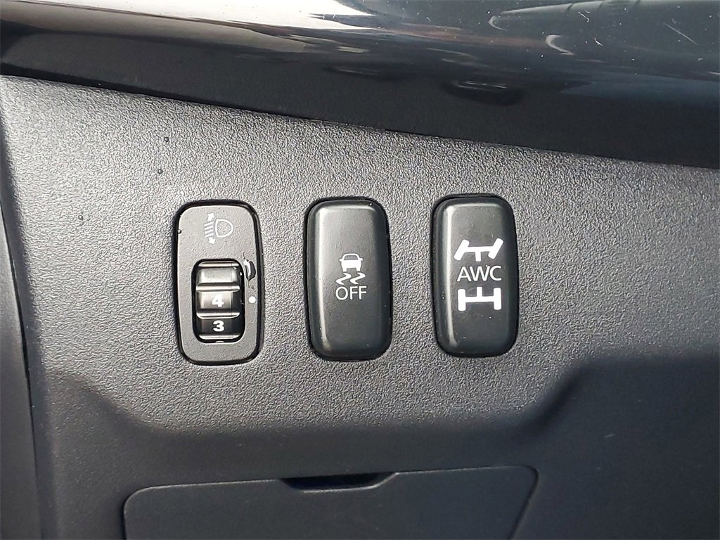 Used 2015 Mitsubishi Lancer Evolution GSR image 16