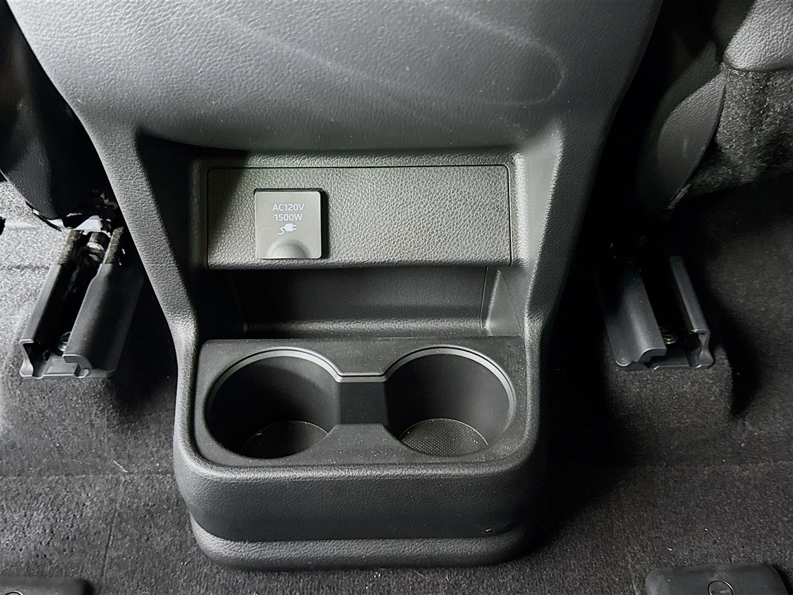 Used 2025 Toyota Sienna XSE w/ XSE Plus Package image 27