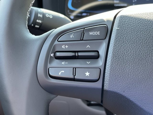 New 2026 Hyundai Venue SEL FWD image 32