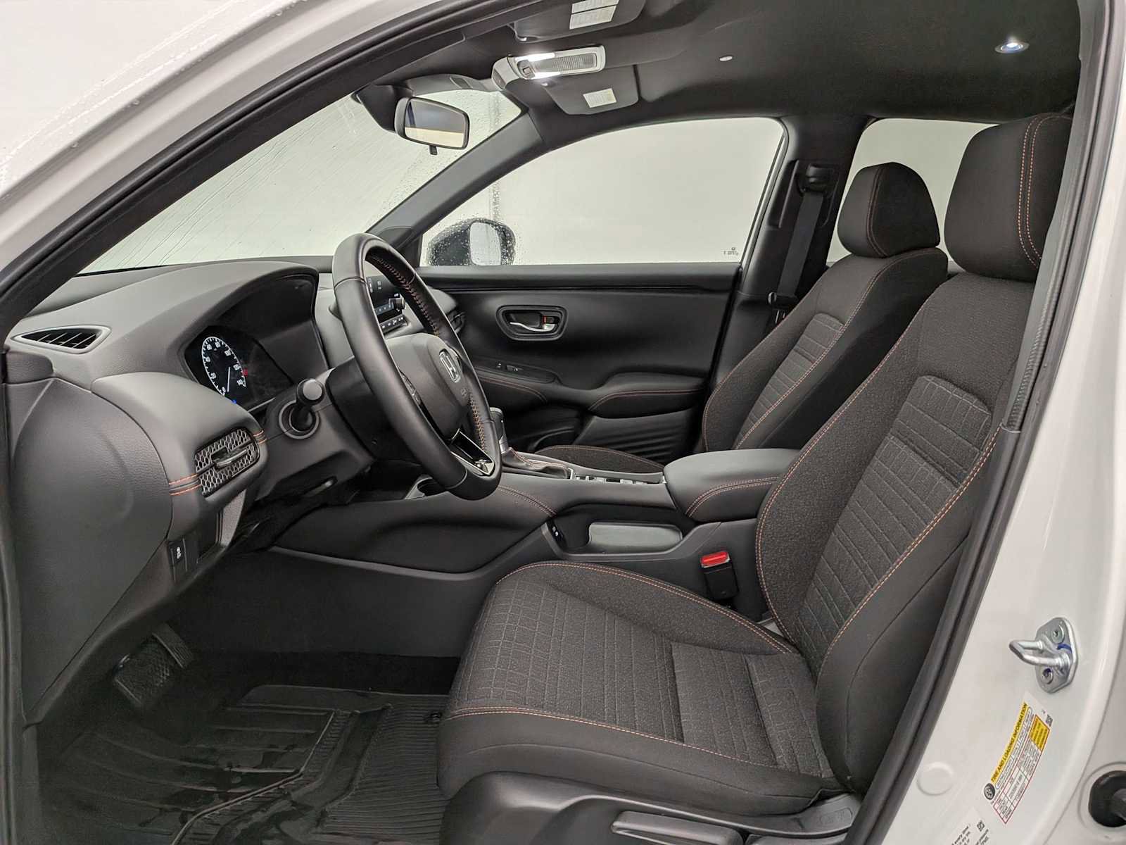 Used 2025 Honda HR-V Sport image 17