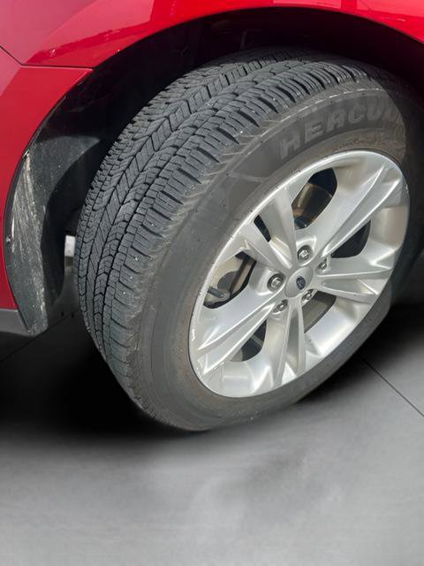 Used 2014 Ford Taurus SEL image 24