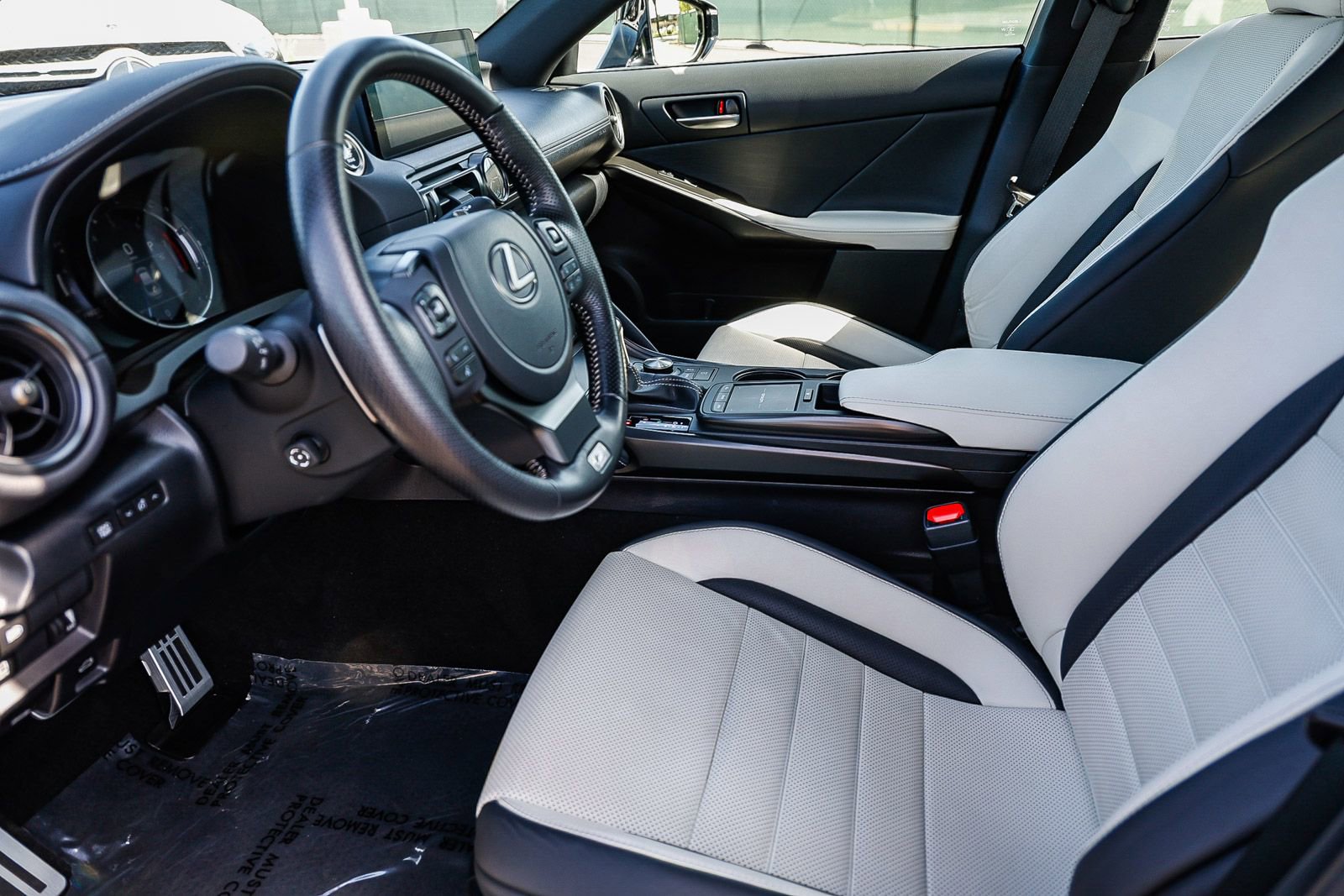 Used 2023 Lexus IS 350 F Sport w/ Navigation Package image 19