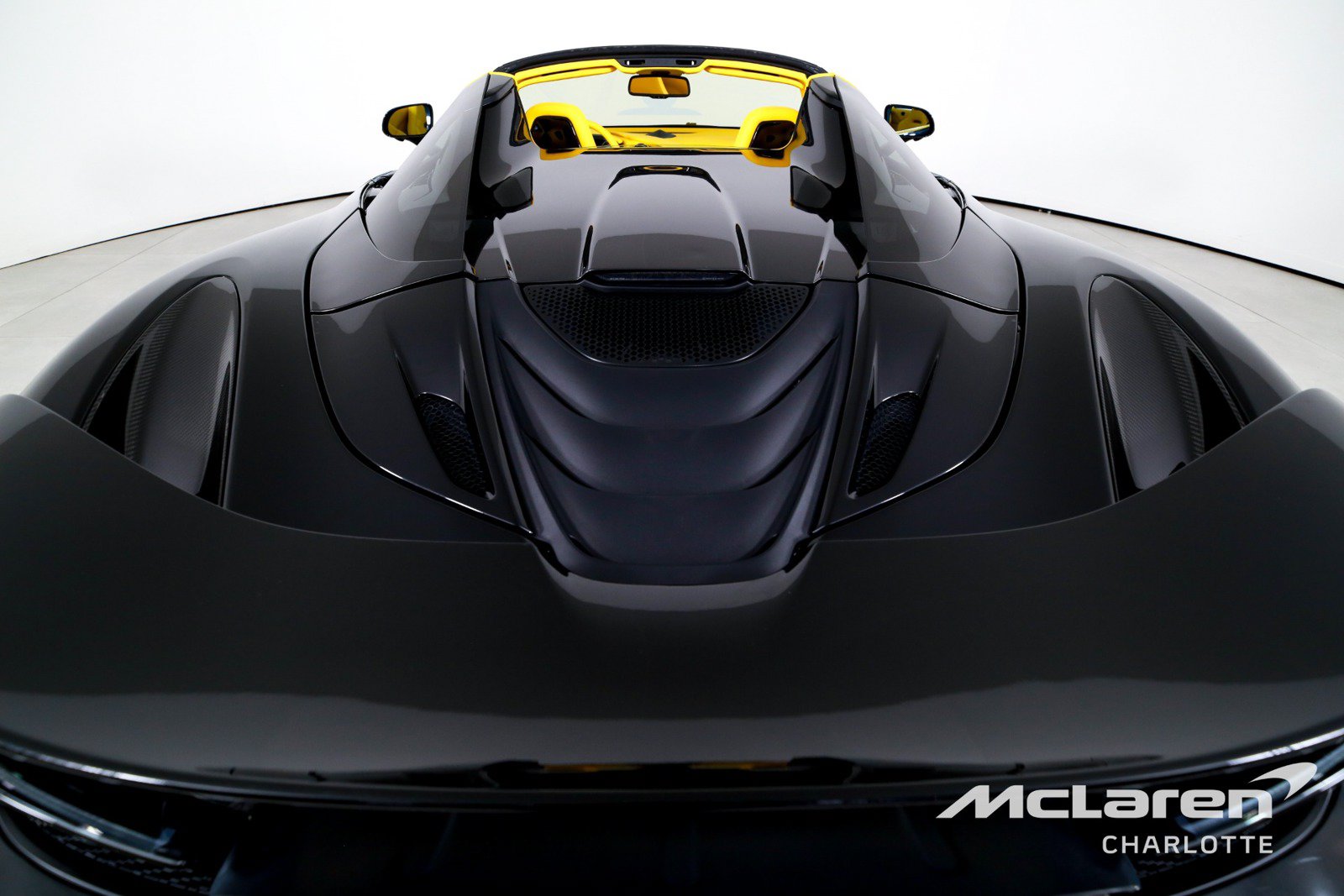 Used 2022 McLaren 720S Spider RWD image 22