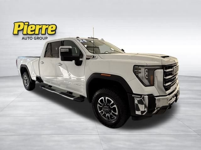 Used 2024 GMC Sierra 3500 SLT w/ SLT Premium Package image 9